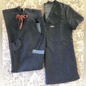 Figs Scrubs Heather Denim Set XXS Catarina top & XS Yola Skinny 2.0 pants
